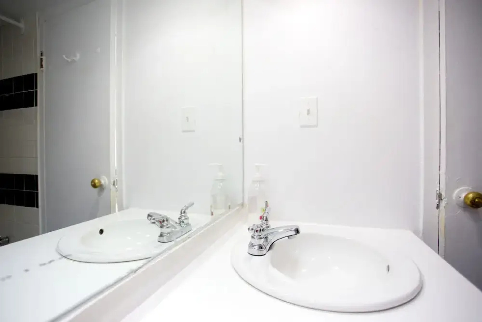 The Hutchinson Apartments