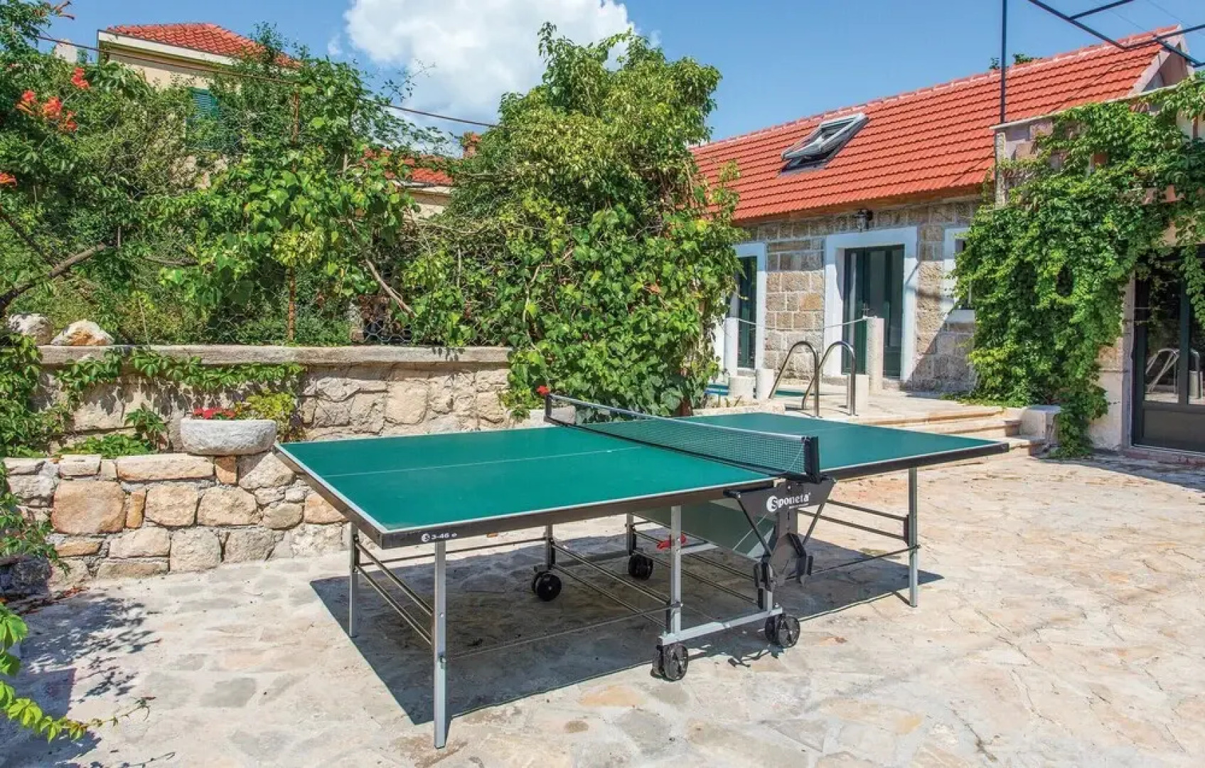 Beautiful Home in Sinj with Hot Tub, 4 Bedrooms & Outdoor Swimming Pool