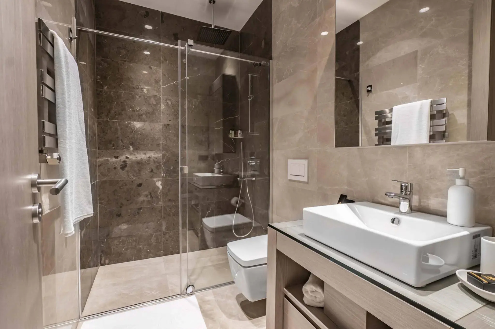 Red Rock Hotel & Suites by Selvese