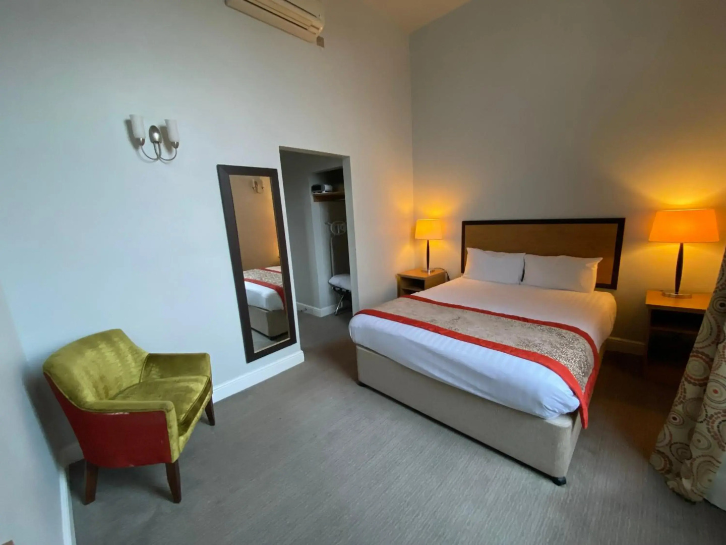 The Riverside House Hotel