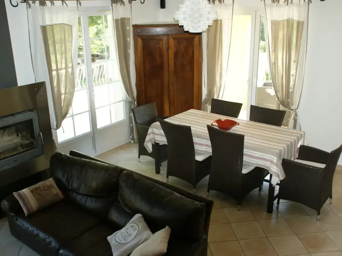 Detached Villa With Enclosed Beautiful Garden and Private Pool, 1km From Céreste
