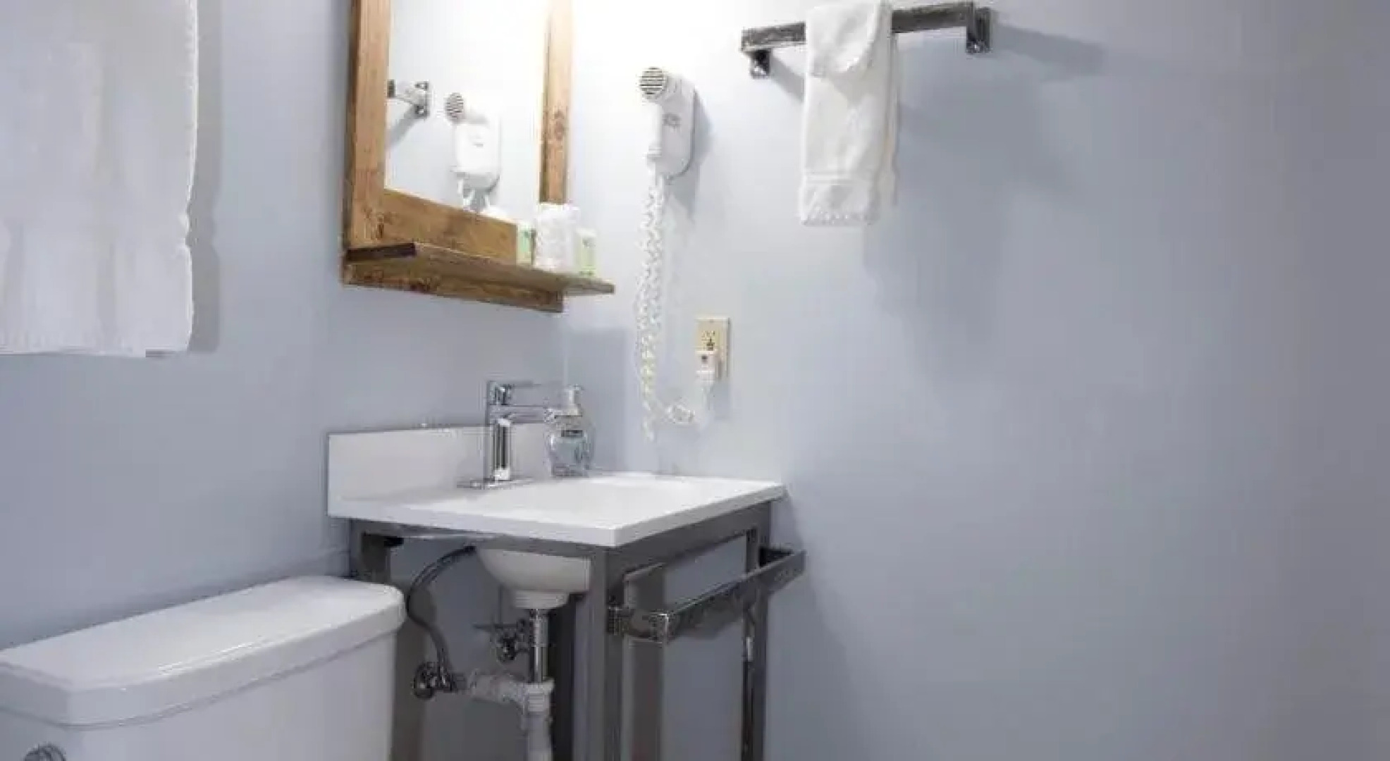 Columbine Inn & Conference Center