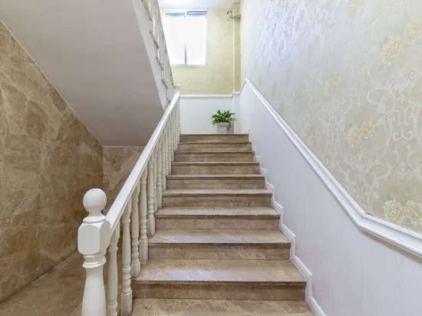 萍乡蓝天时尚酒店