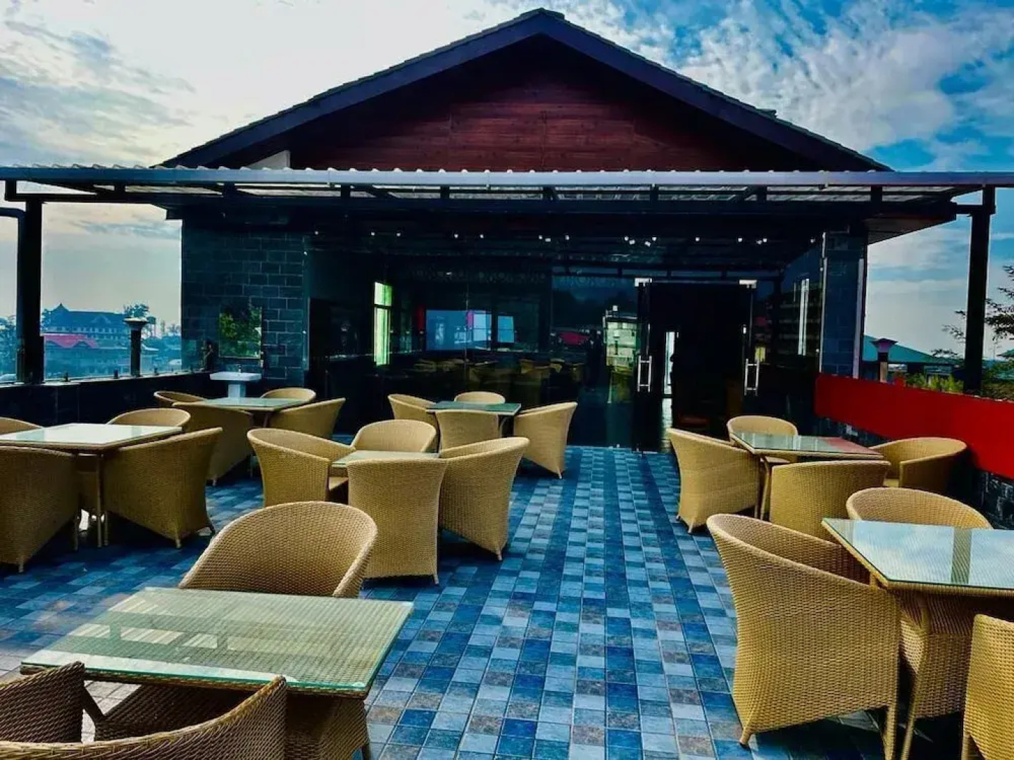 Hotel Suryadev