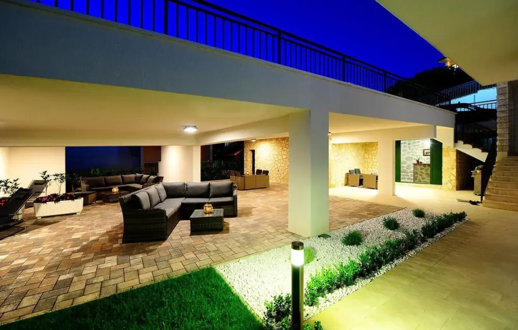 Beautiful Apartment in Podstrana With Sauna, Wifi and 2 Bedrooms