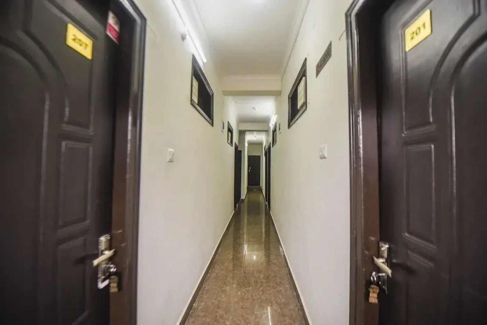 Oyo 15438 Vivek Nomadic