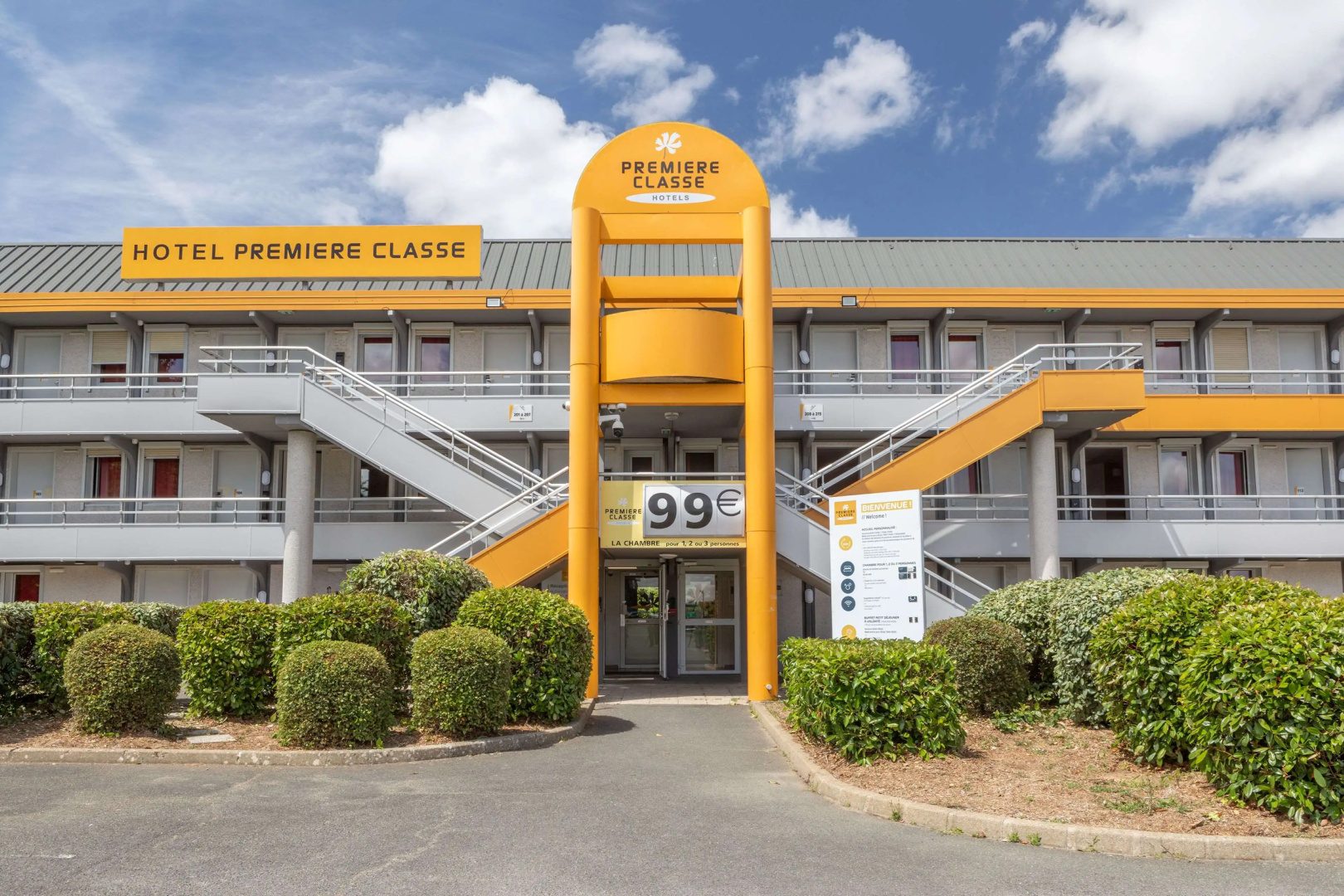Première Classe La Ville-Du-Bois