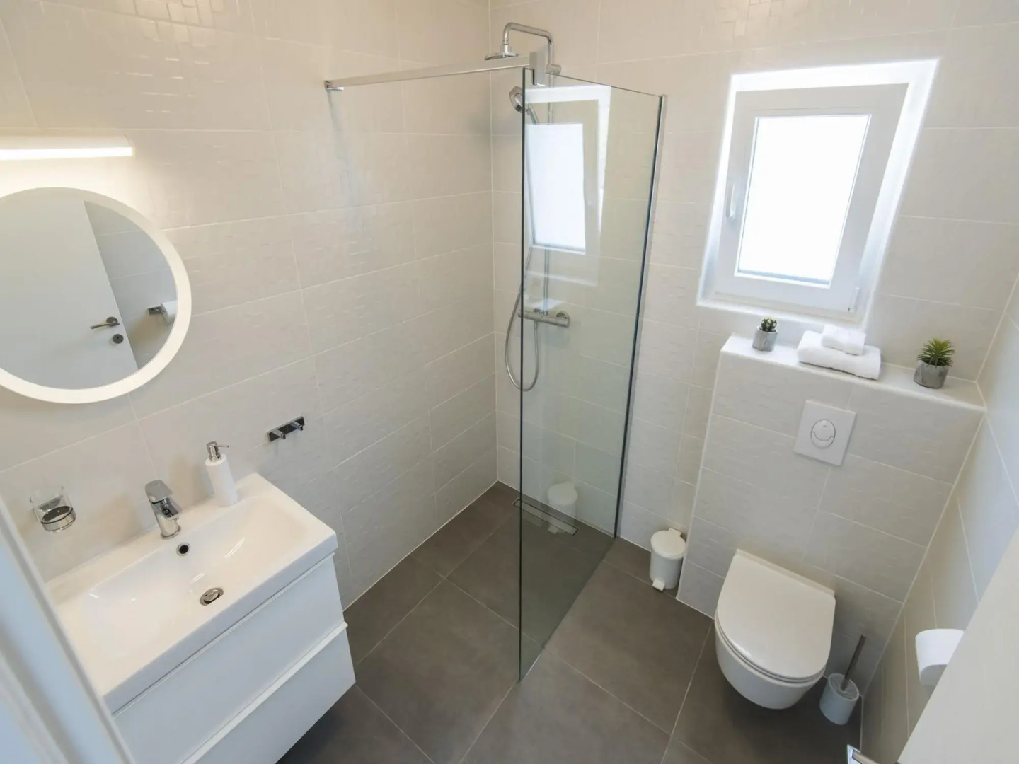 Beautiful villa with private swimming pool, nice covered terrace, play area, BBQ