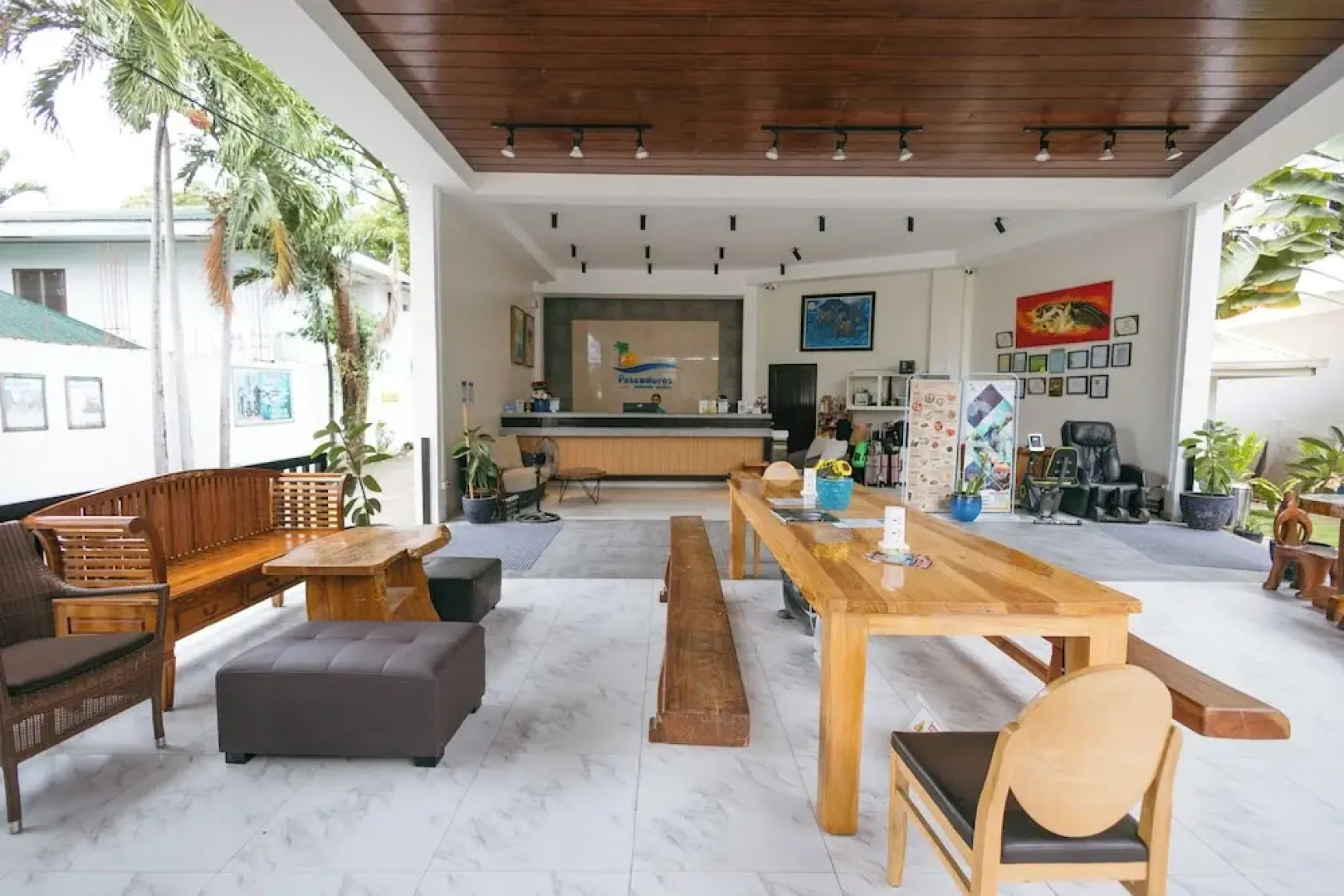 Pescadores Suites Moalboal