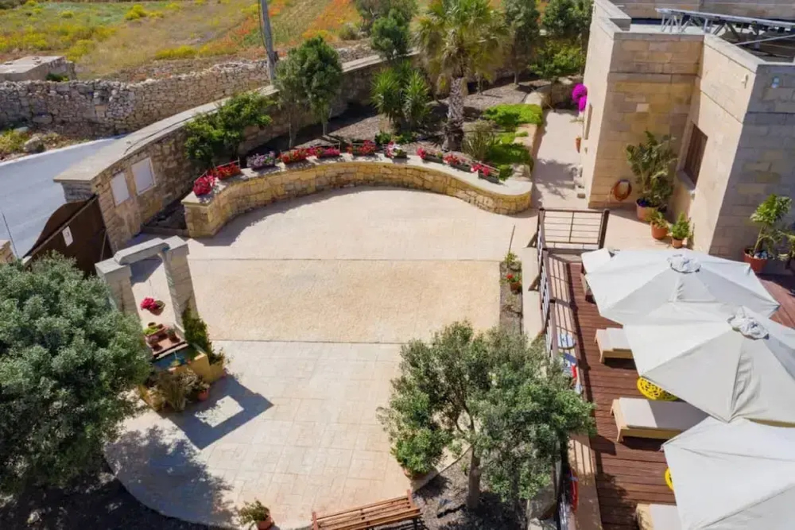 Villa Munqar 3 Bedroom Villa With Private Pool