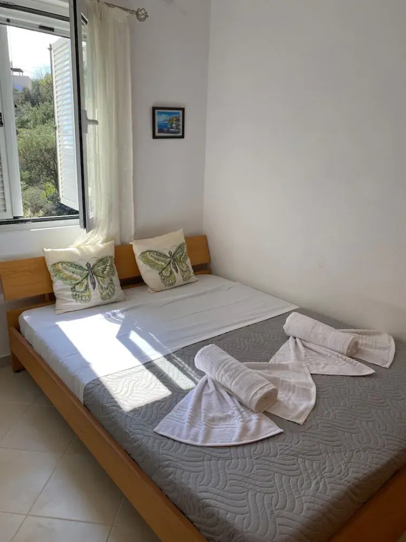 Jie s House in Countryside