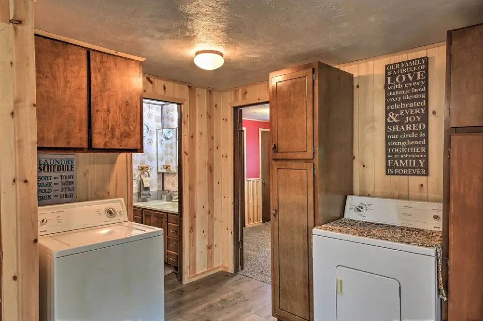 Woodsy Riverfront Retreat in Trout Creek Montana!