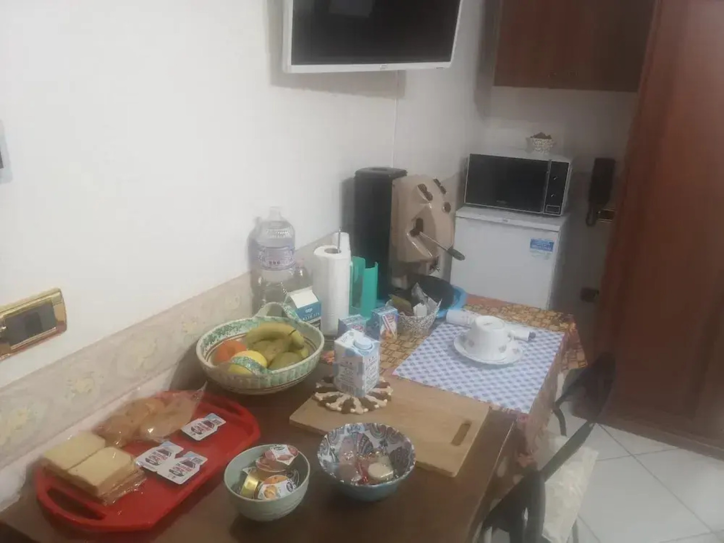 Antico Portale Host Roberto