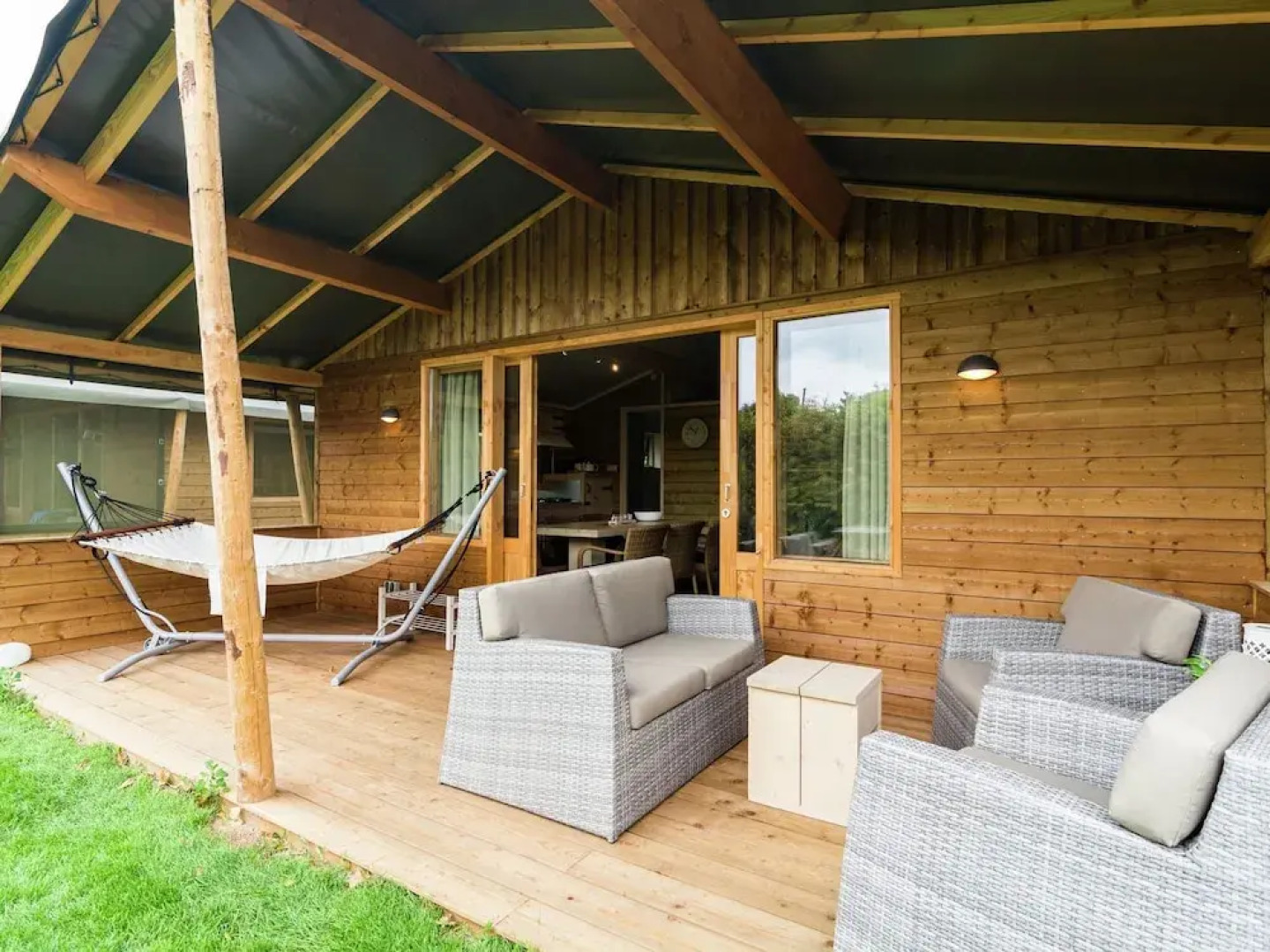 Modern Cabin Near Sea in Oosterend Terschelling