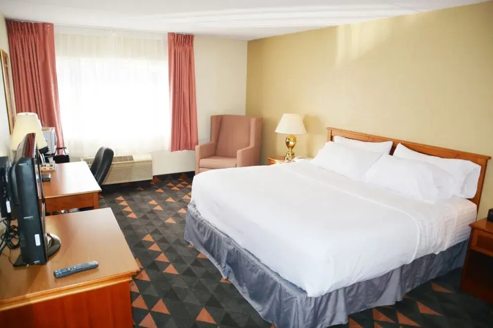 The Harborview, Ascend Hotel Collection