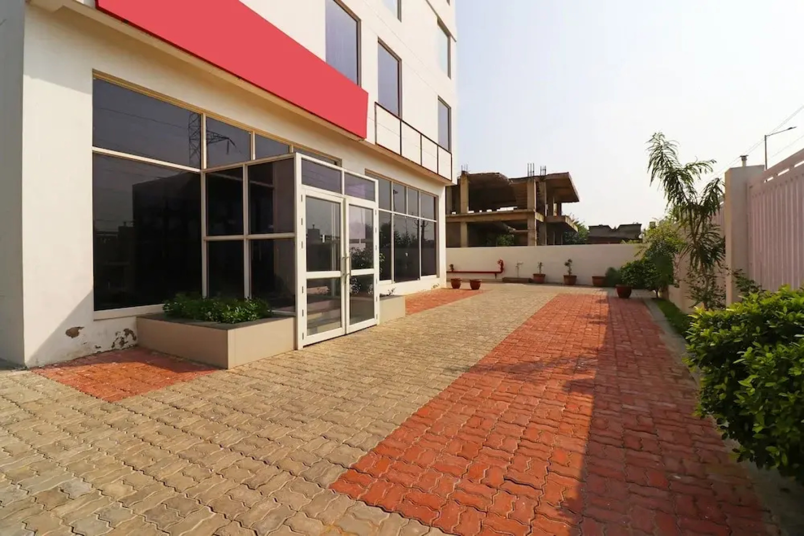 Capital O 18443 Hotel Nano