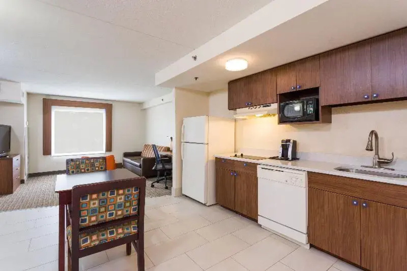 Holiday Inn Express Hotel & Suites Petersburg-Fort Lee