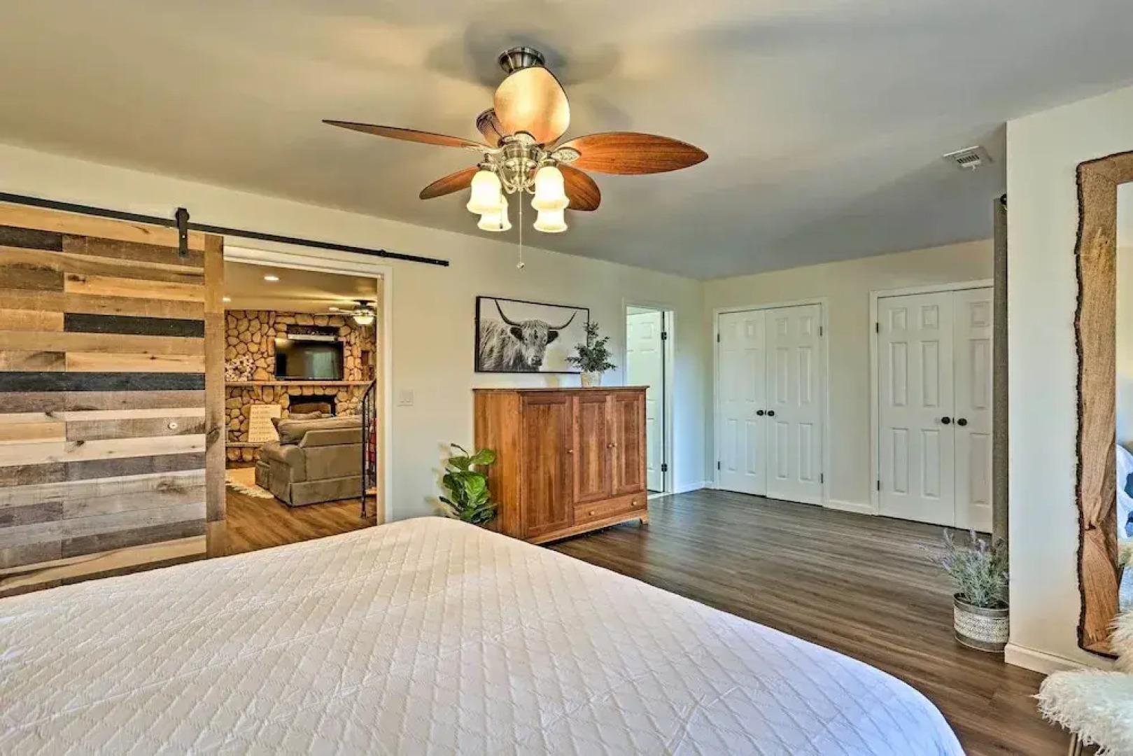 Vernon Condo w/ Deck, Near Appalachian Trail!