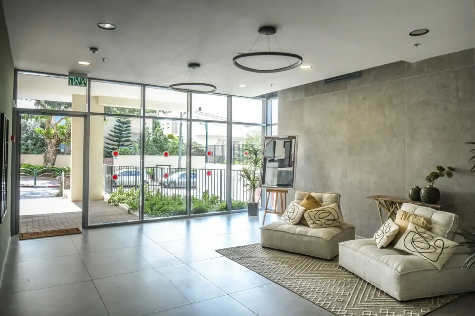 Spacious 3BR Apt w Garden Ramat Hasharon