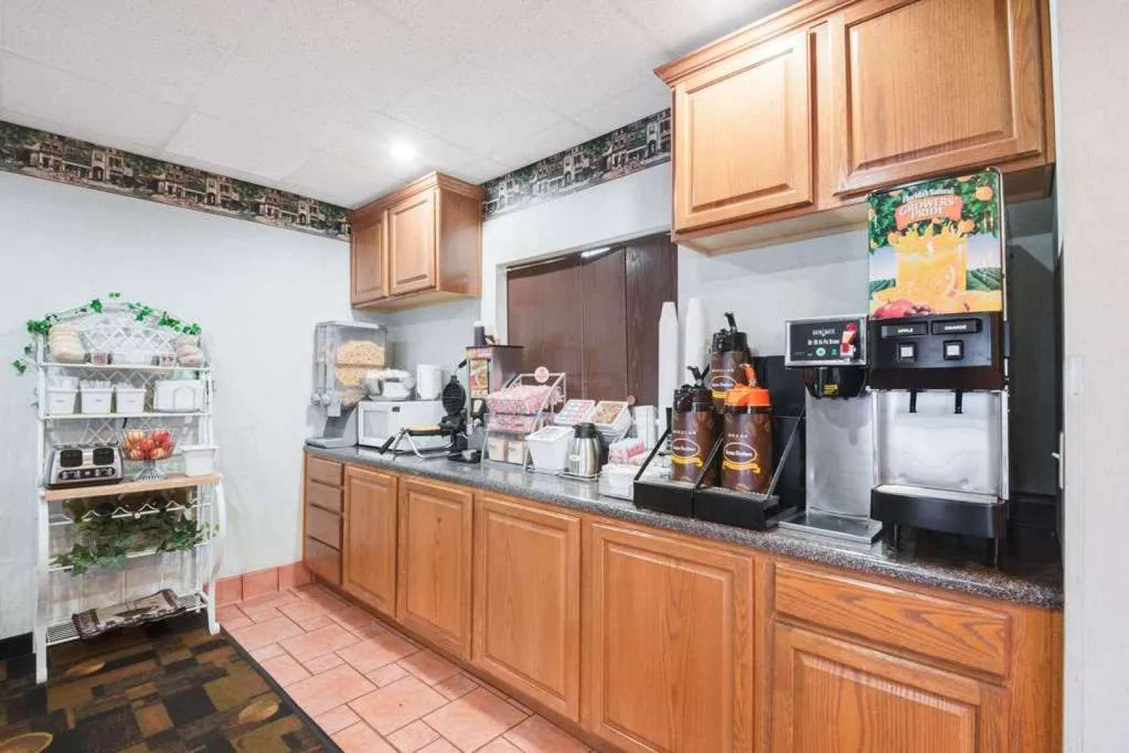 Super 8 Motel - Monett