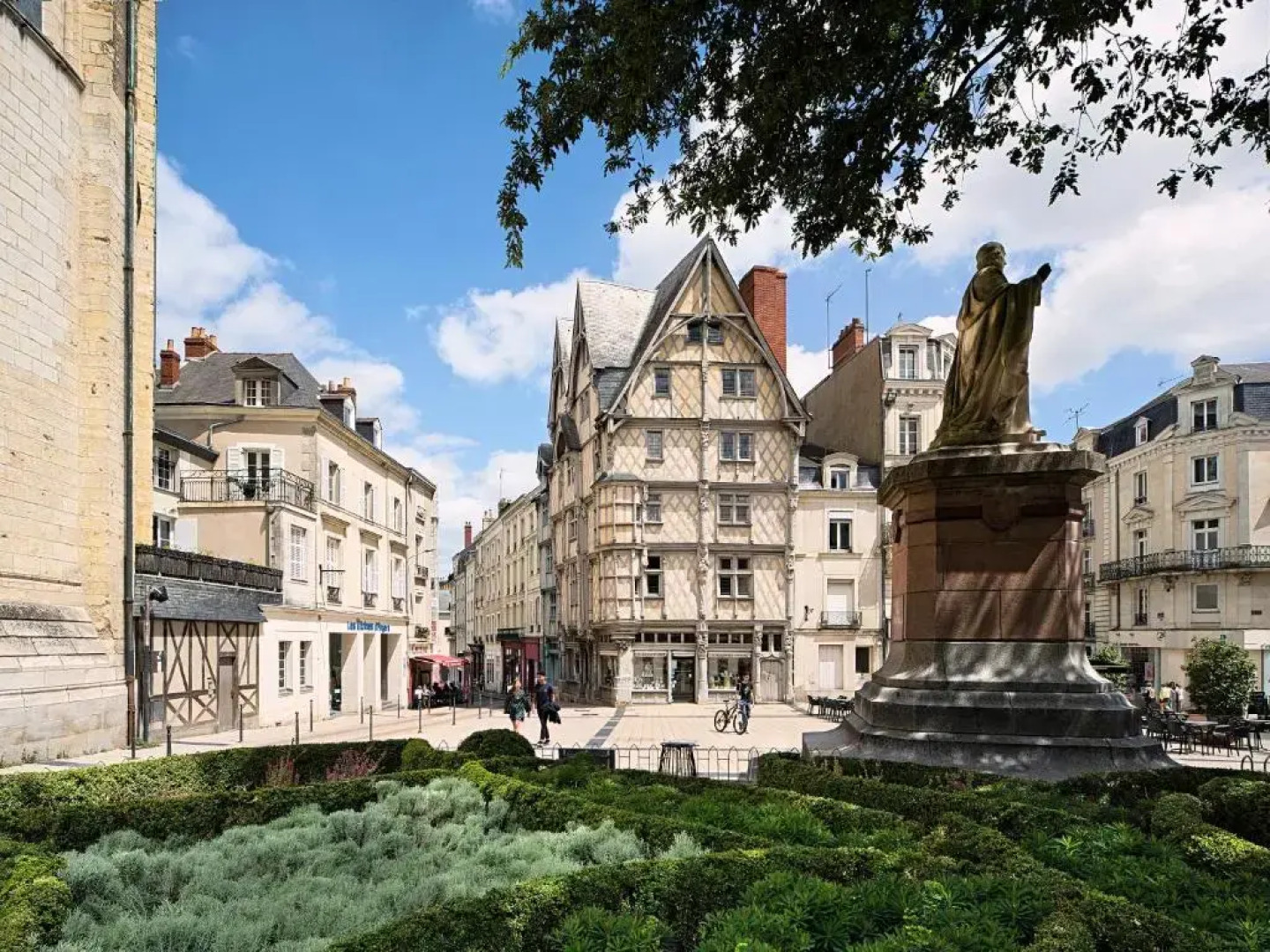 Crypto Prestige - Gare et Centre