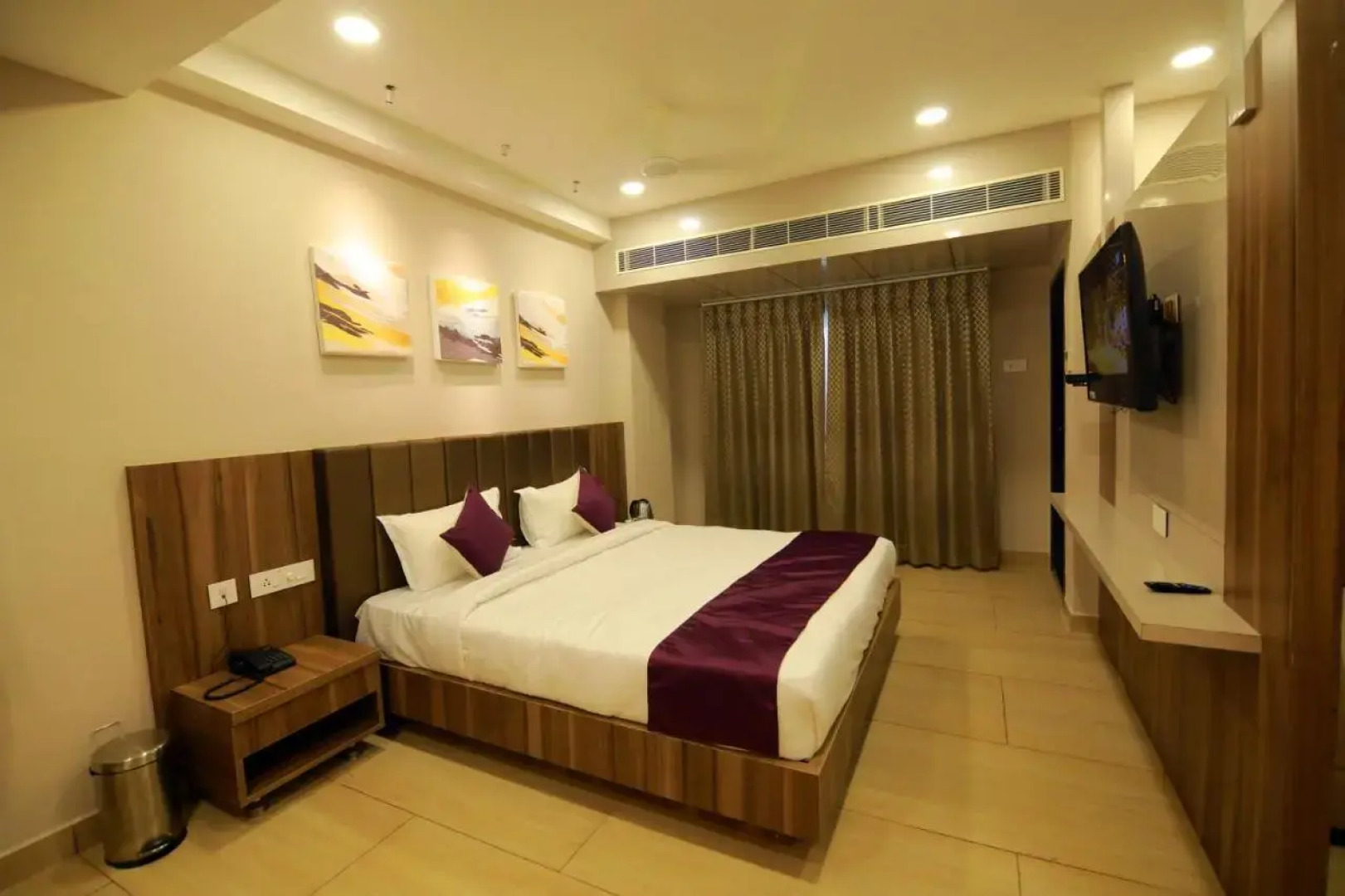 Hotel Sri Mamatha Inn