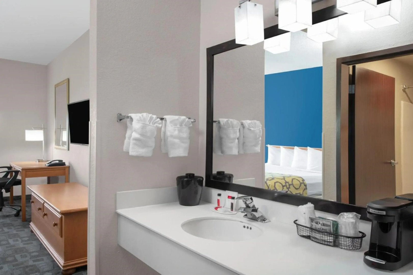 Spark by Hilton Miami Doral