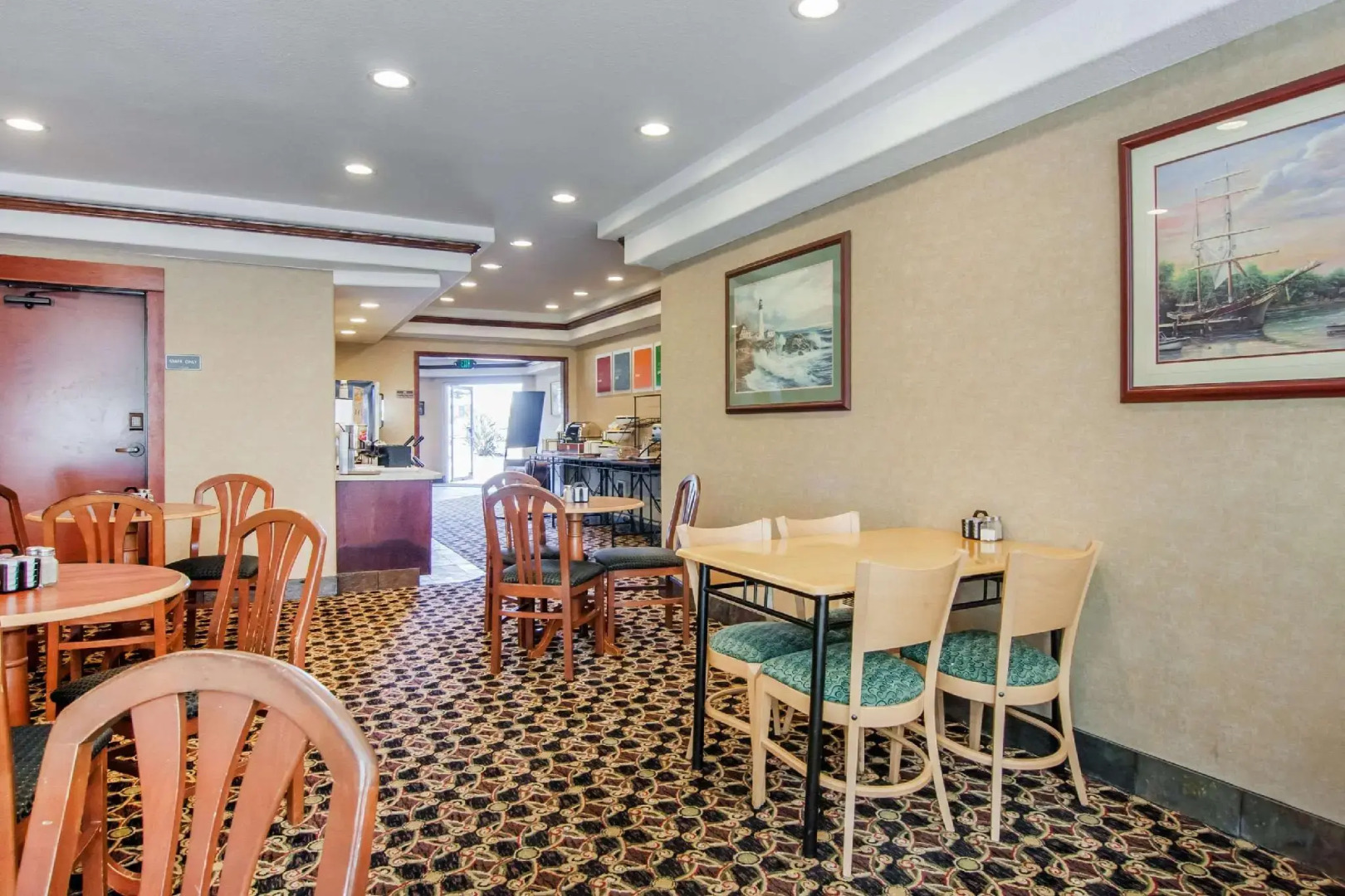 Comfort Inn & Suites Lincoln City