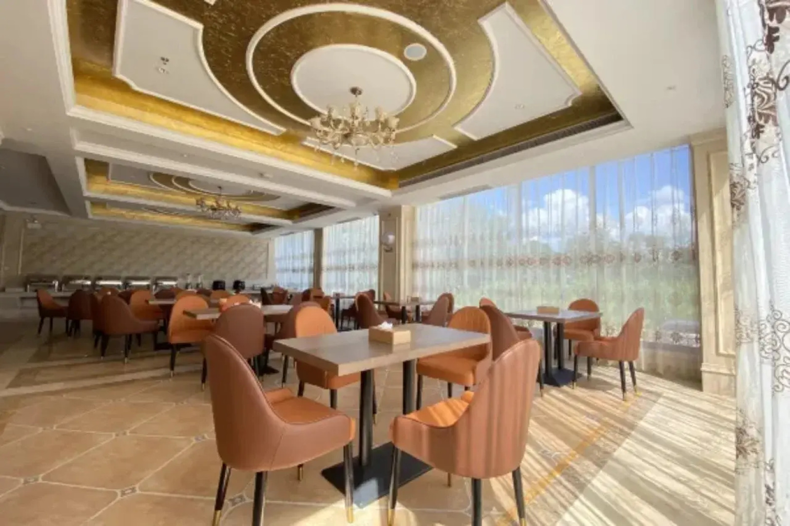 Vienna Hotel (Ledong Gongyuan)