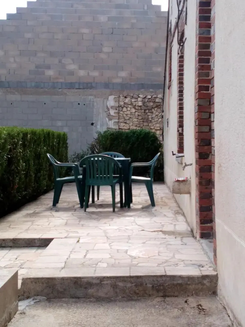House With 2 Bedrooms in Chevannes, With Enclosed Garden and Wifi