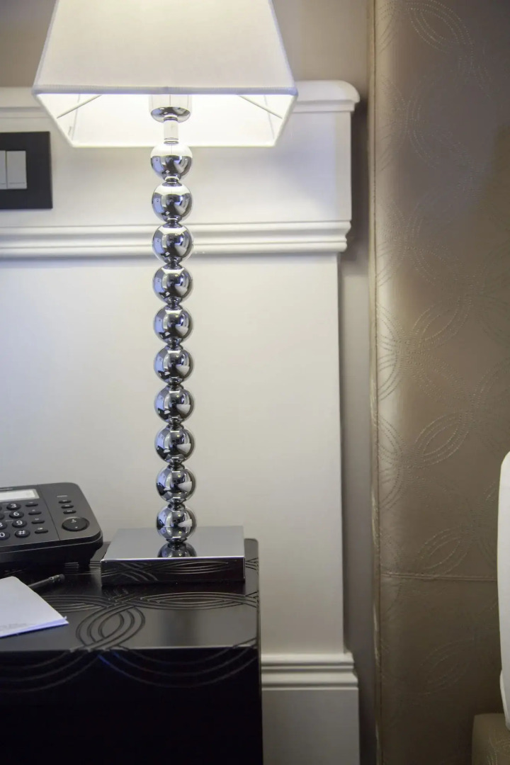 Отель The Independent Suites