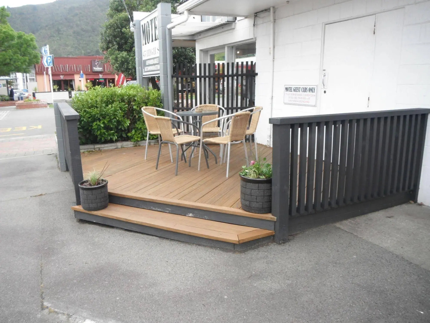 High Street Living Motel