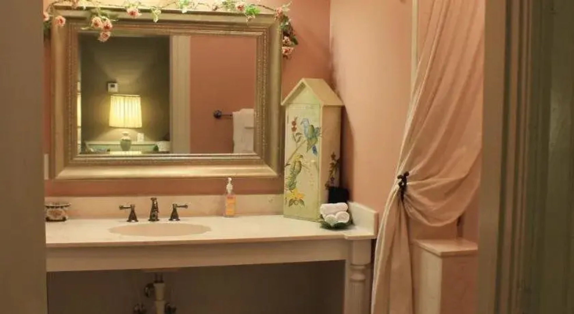 The Grand Magnolia Ballroom & Suites