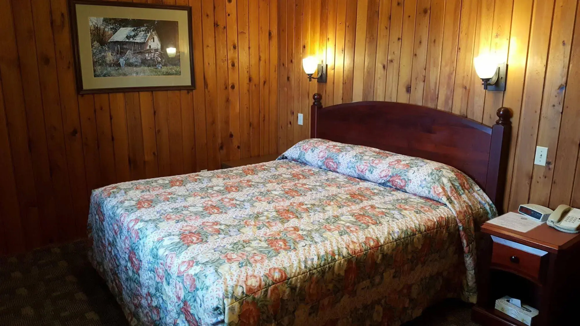 The Cedarwood Inn & Suites