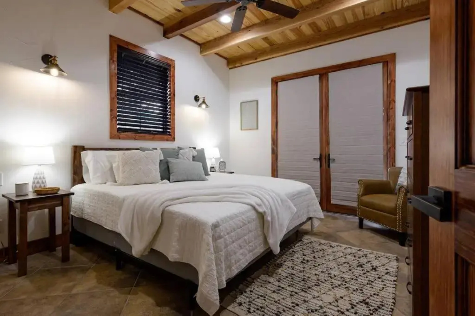 Little Dutch Cabin #2 -12 Min to Magnolia-Baylor