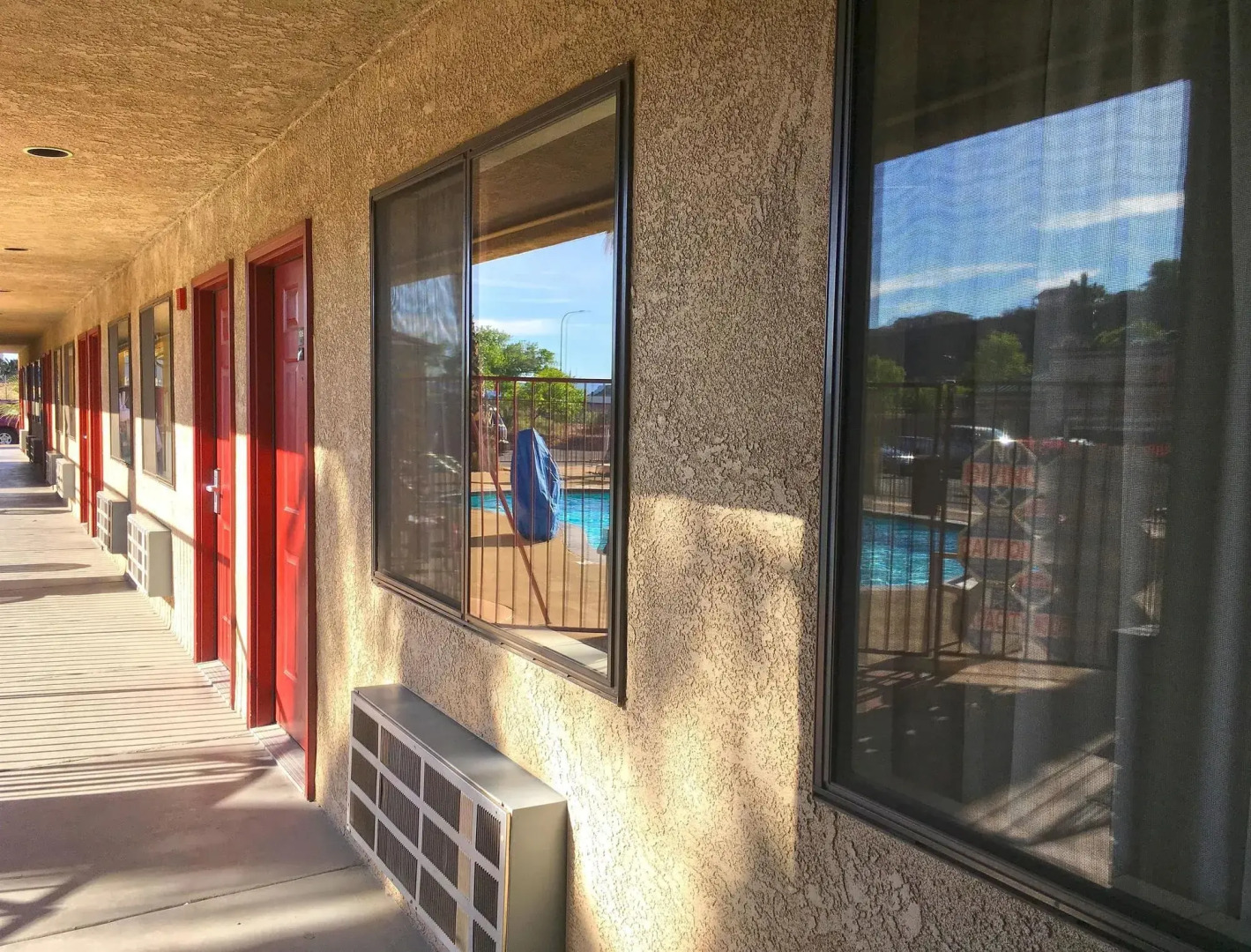 America's Best Inn & Suites