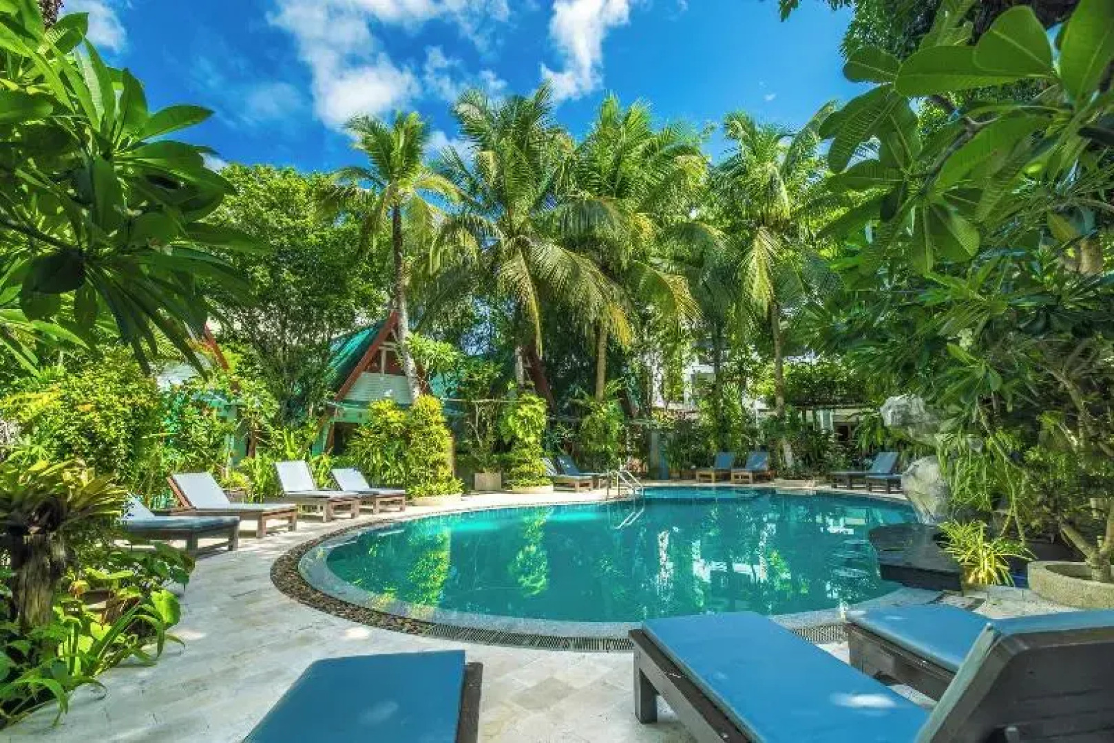 Phuket Meet Holiday Hotel