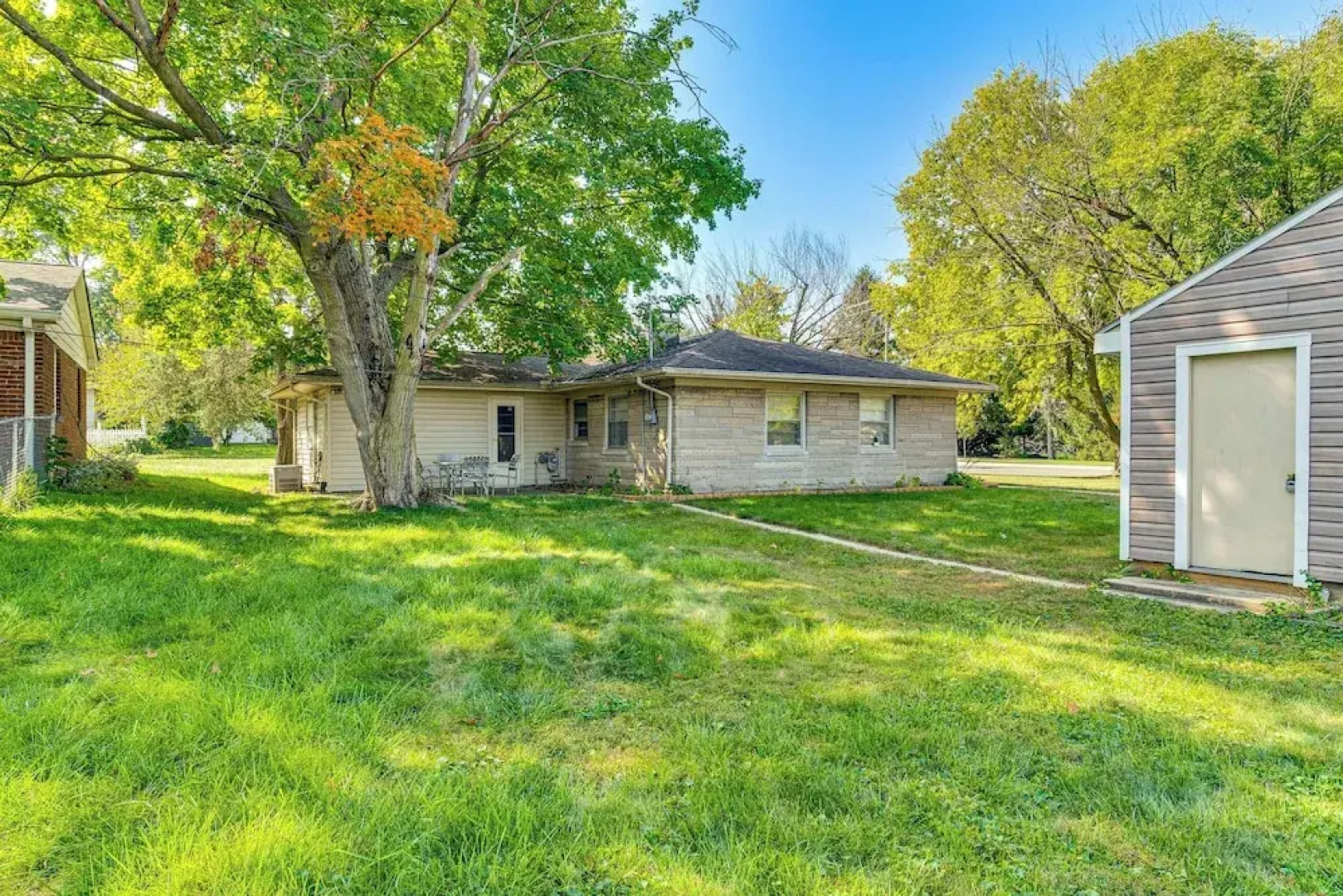 2 Mi to Purdue: Modern Home in West Lafayette