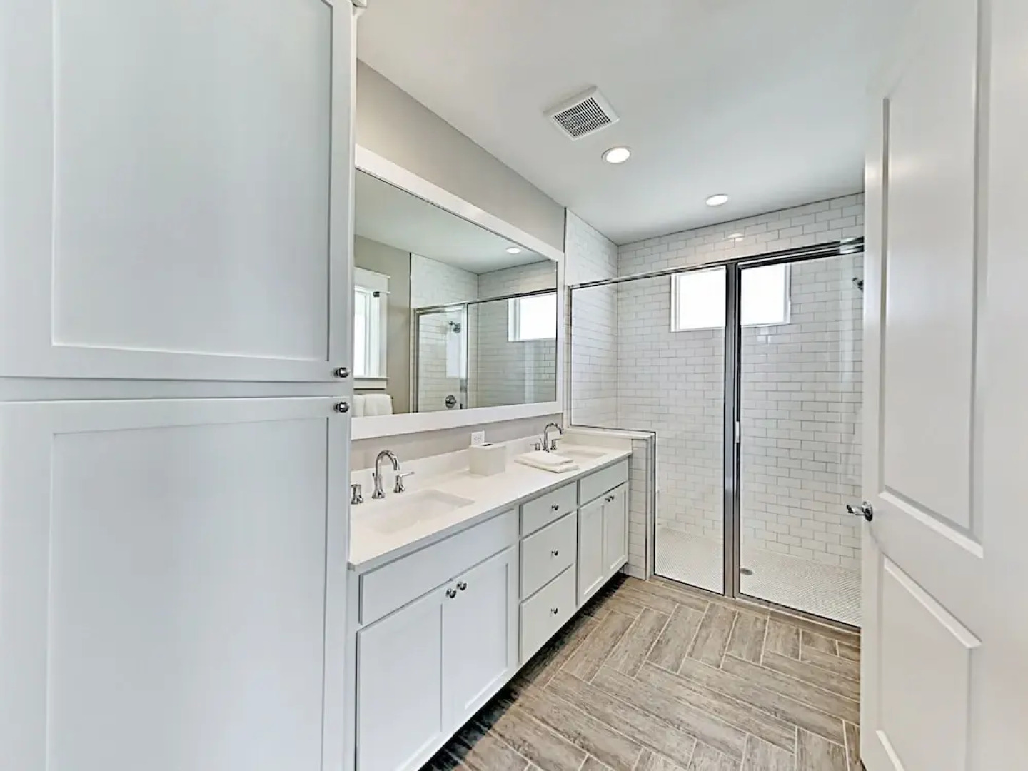 Luxe Waterfront #203 - 2 Br Villa