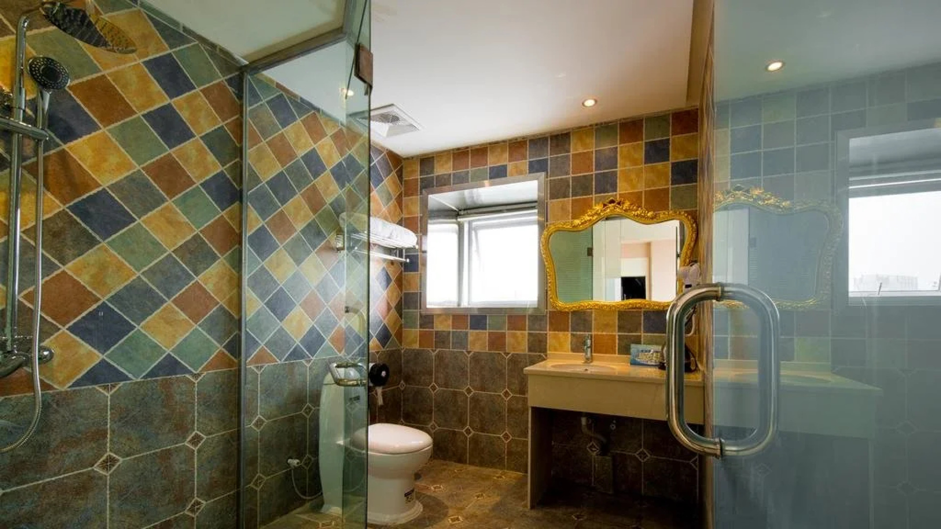 Jingjiu Sightseeing Inn