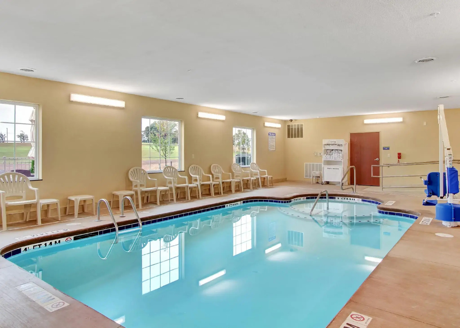 Cobblestone Hotel & Suites - Waynesboro