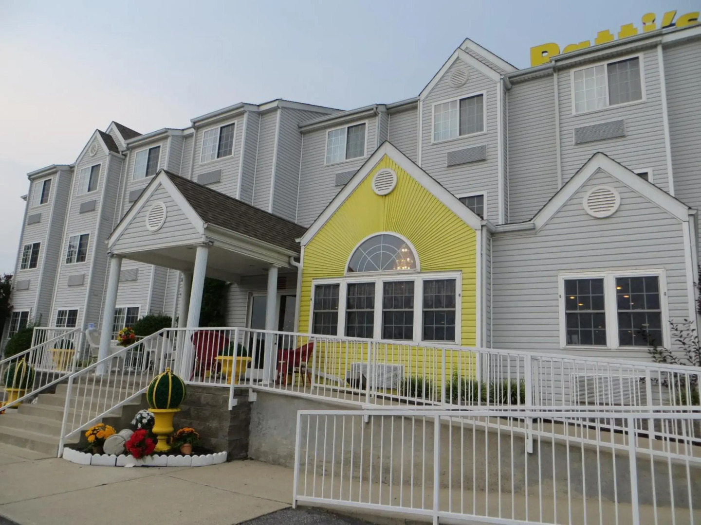 Patti's Inn & Suites