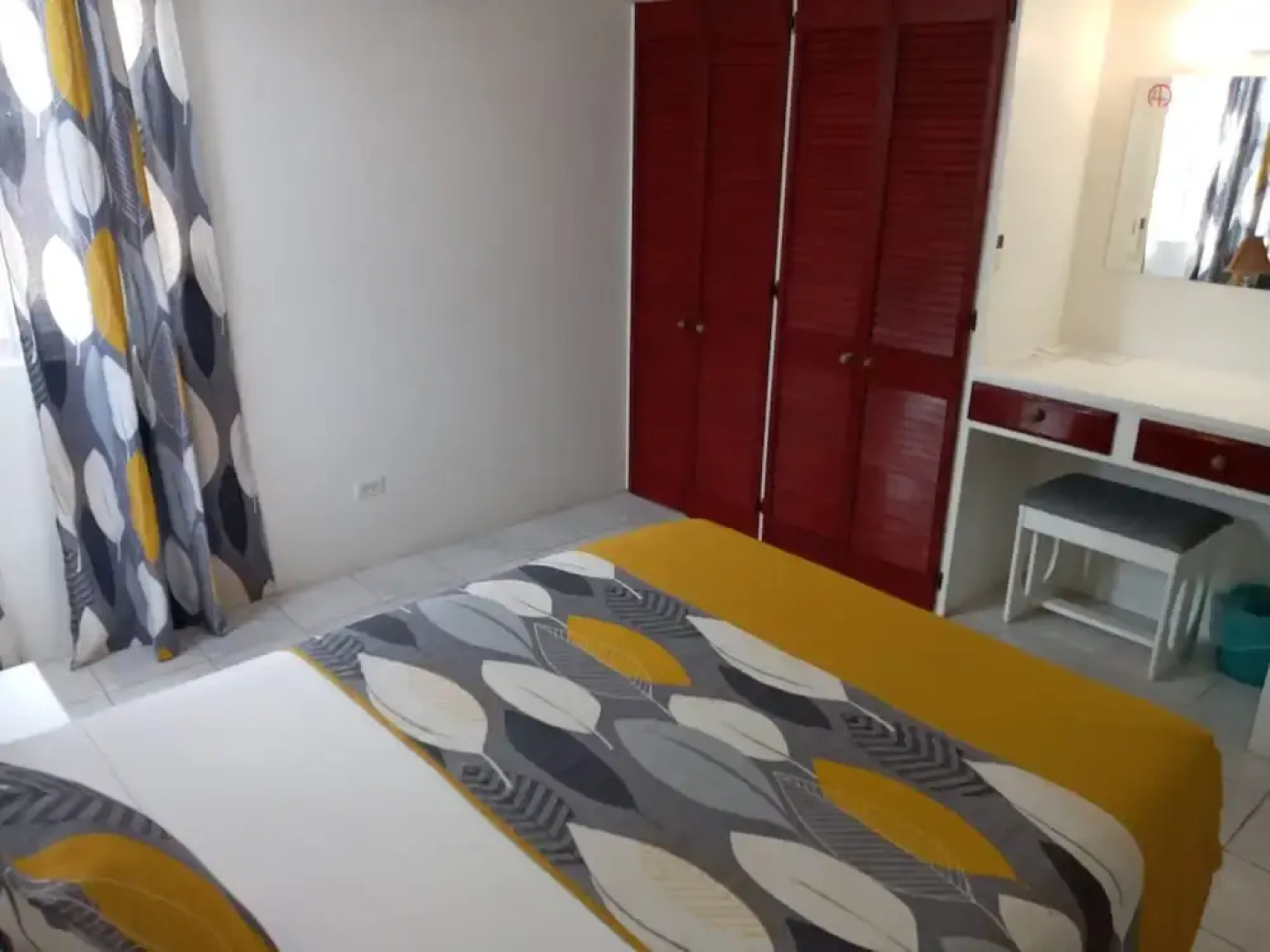 Cumber's Tropical Apartments