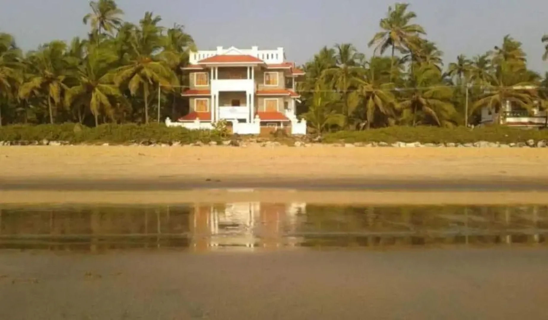 Sea breeze Beach Inn