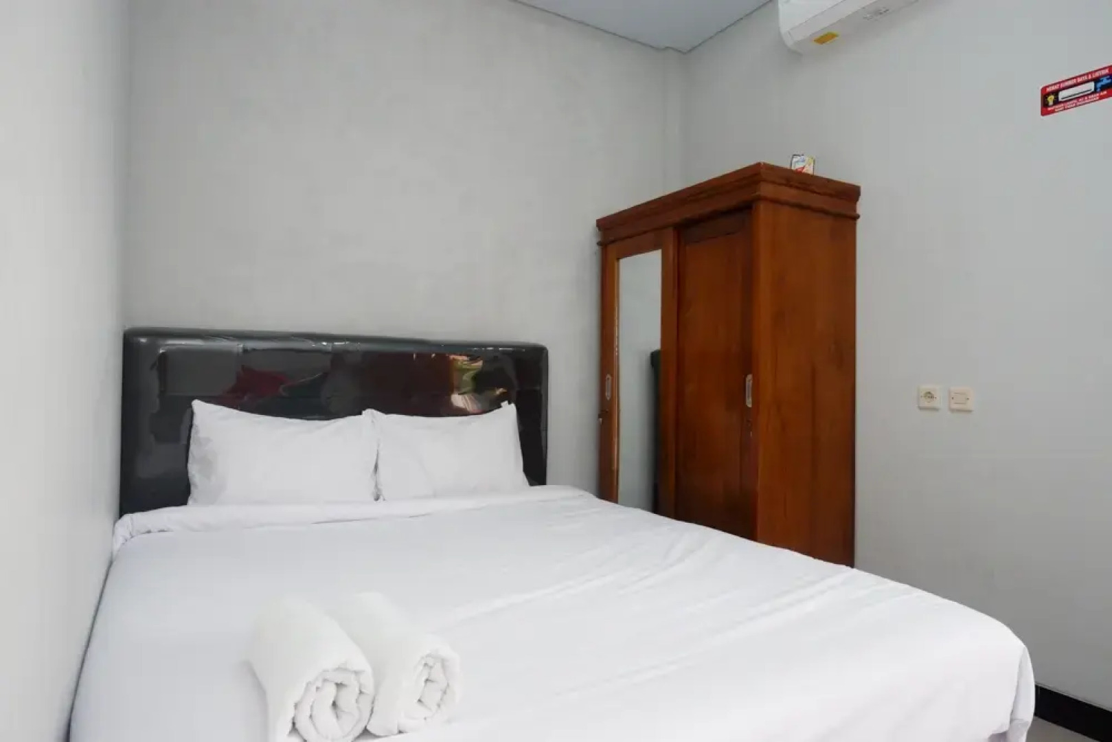 RedDoorz Syariah near Rumah Sakit Bhina Bhakti Husada