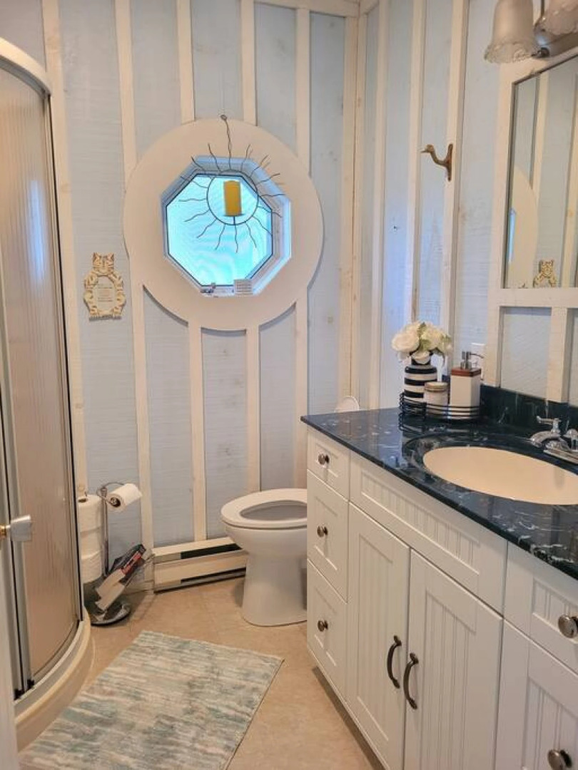 Rustic Pines Waterfront Cottage Clear Water