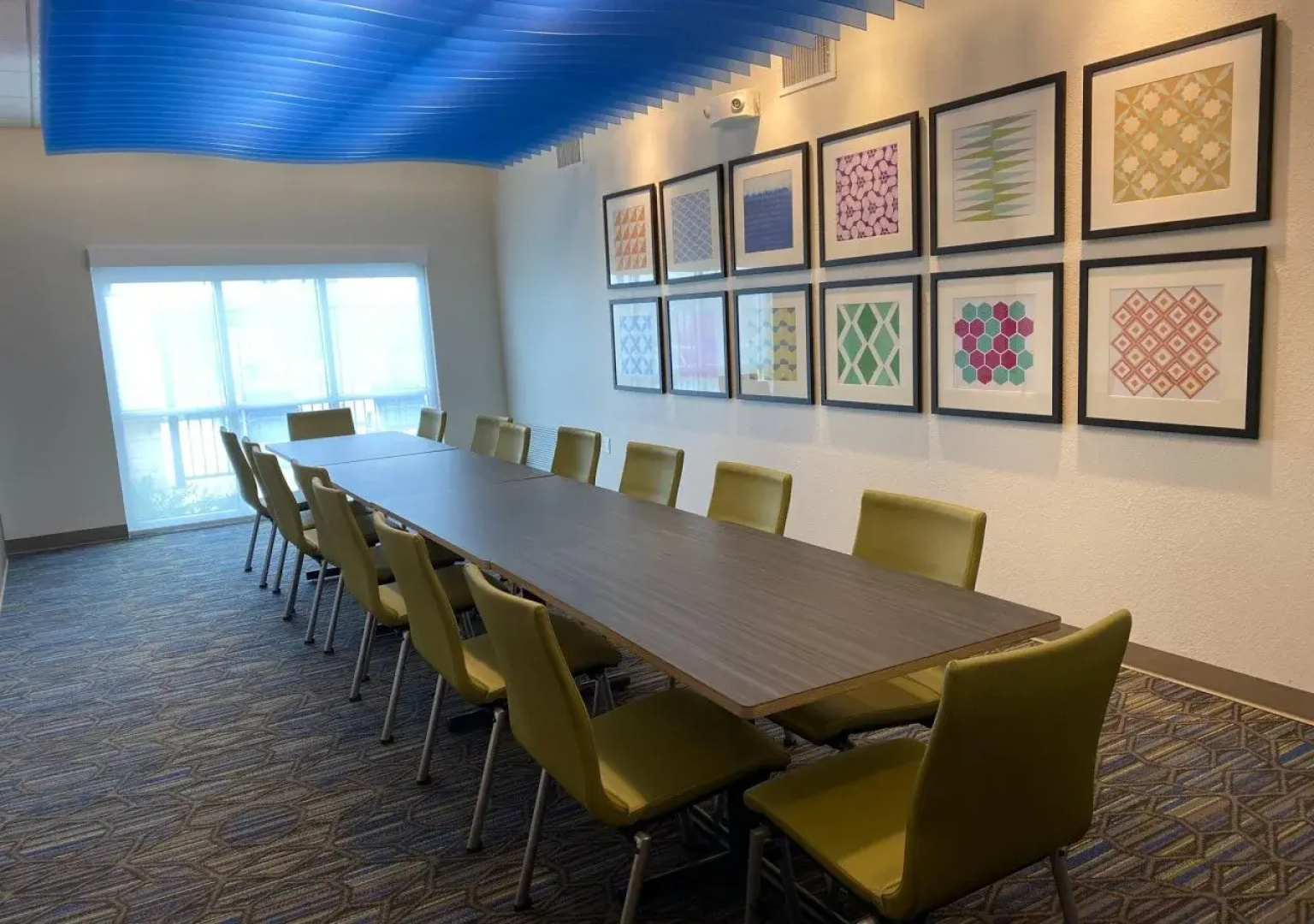 Holiday Inn Express & Suites Junction by IHG