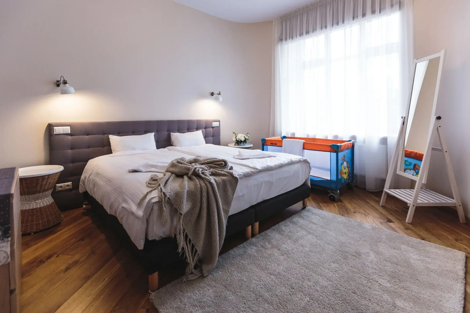Отель Riga Lux Apartments – Skolas