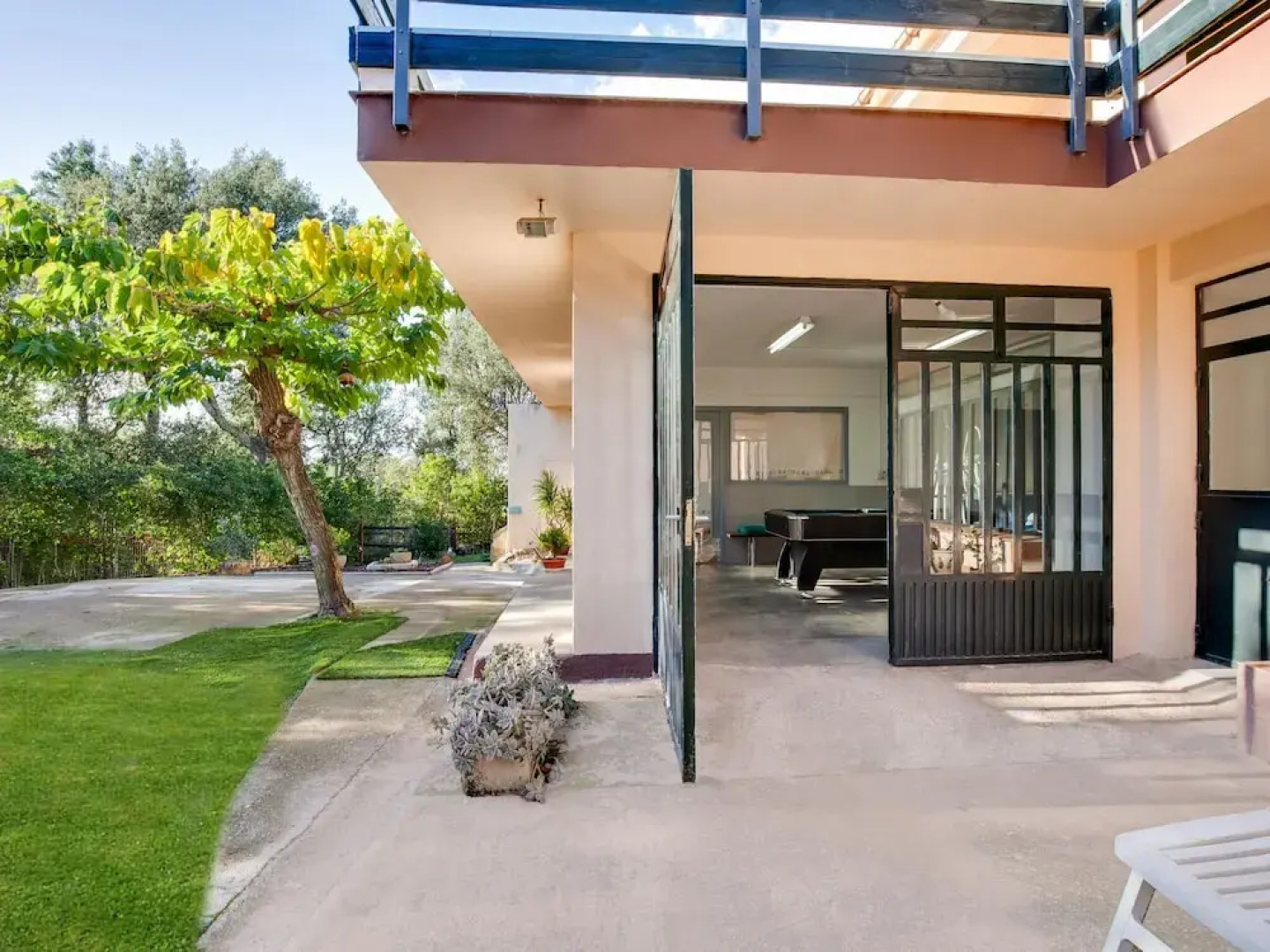 Modern Holiday Home in Romanya de la Selva with Pool