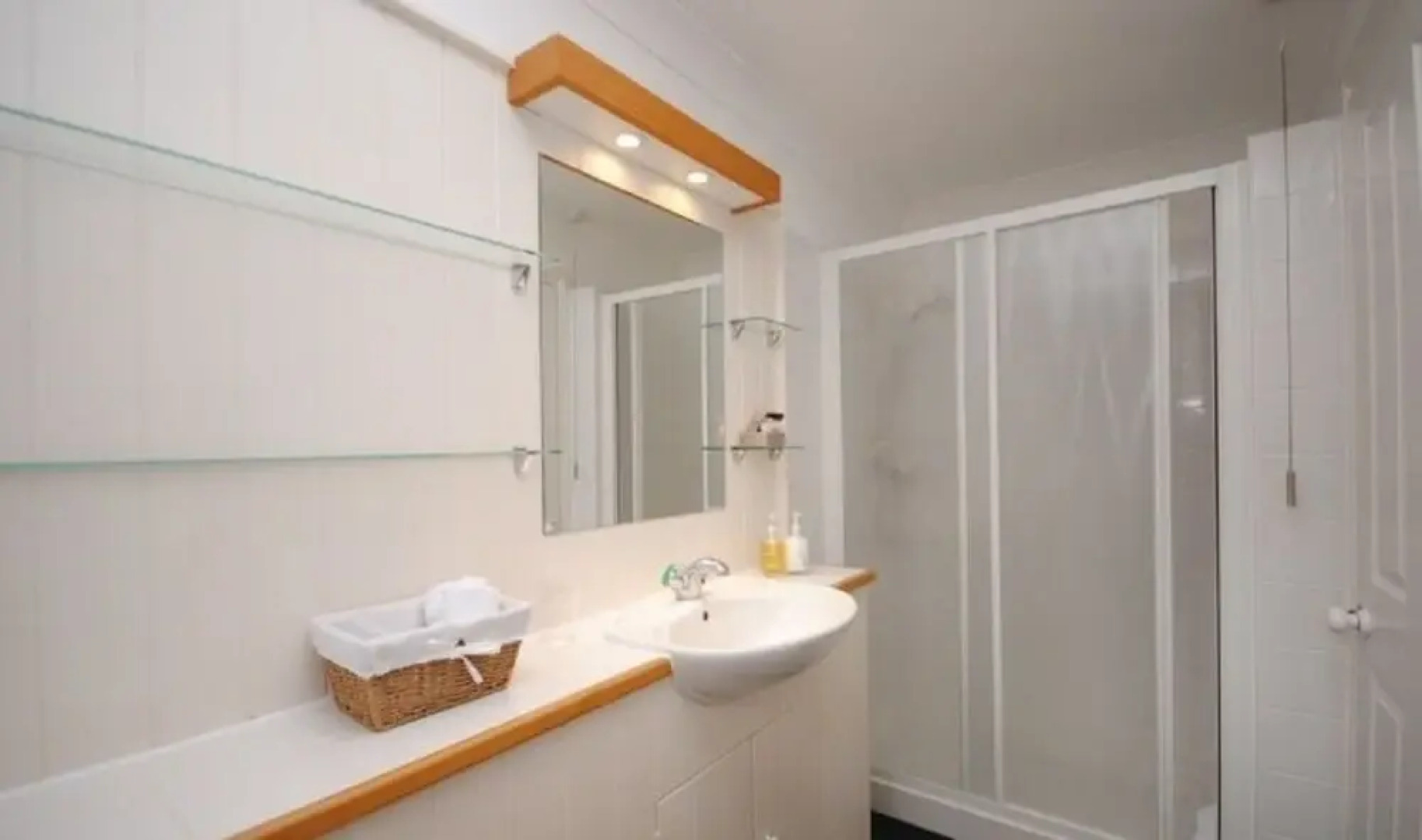 Old Lock Cottage, Birdham 397455